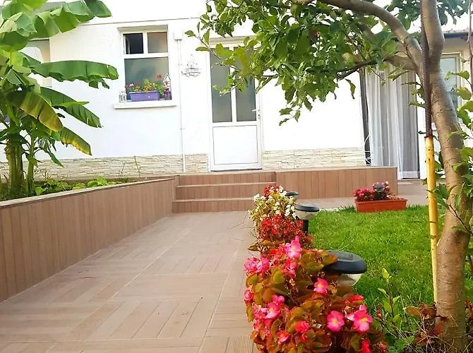 게스트하우스 Rusto 3*